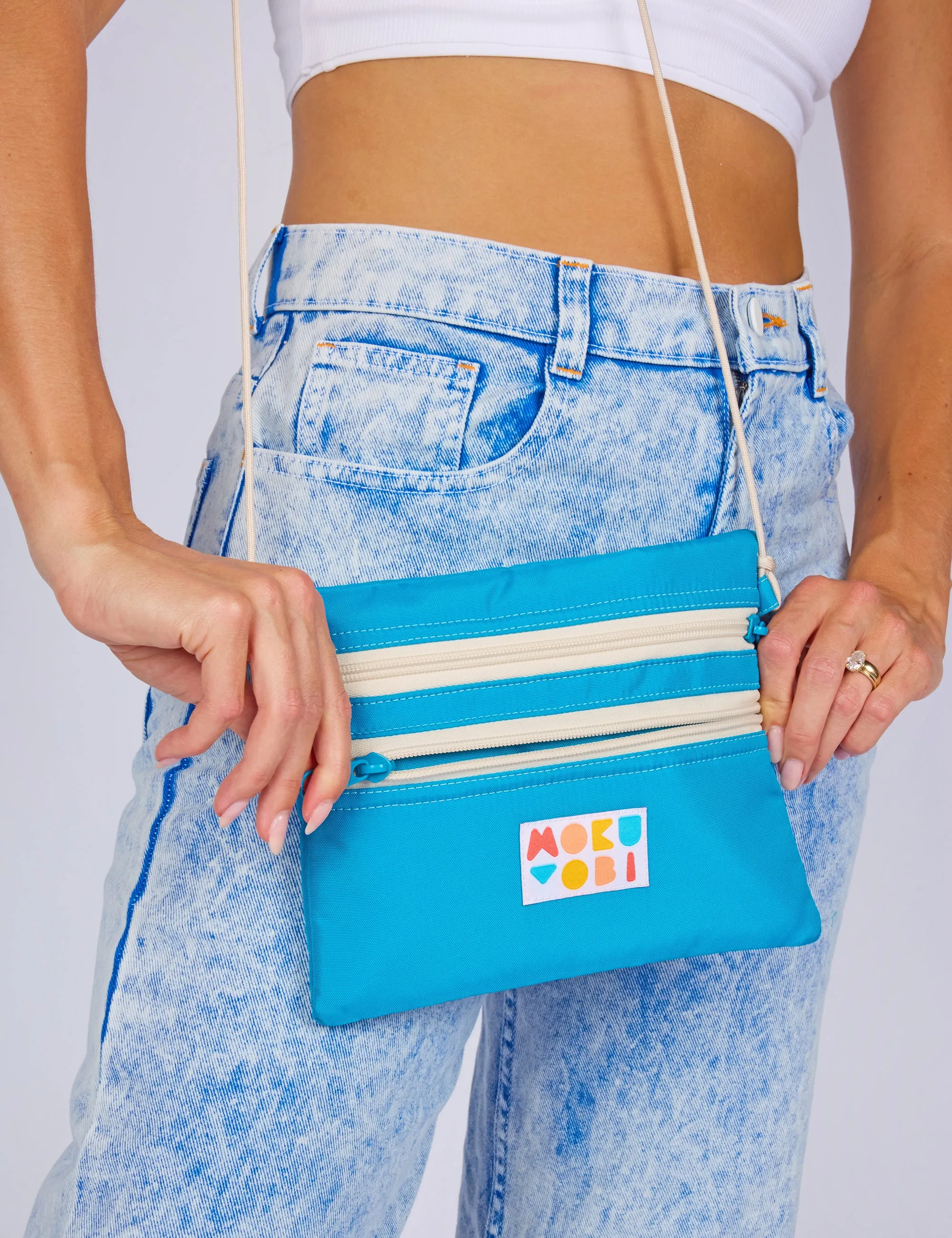 Aquatic City Cloud Pouch