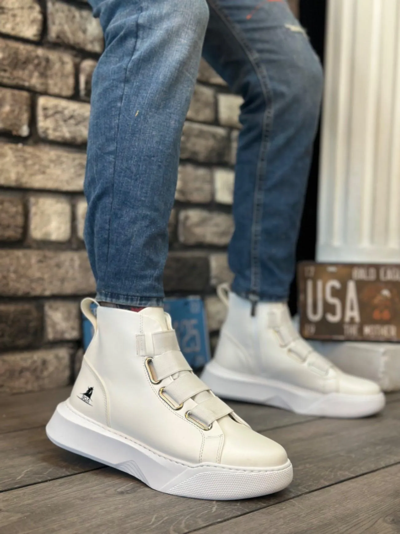 BA0142 Banded Men's High-Sole White Sports Boots