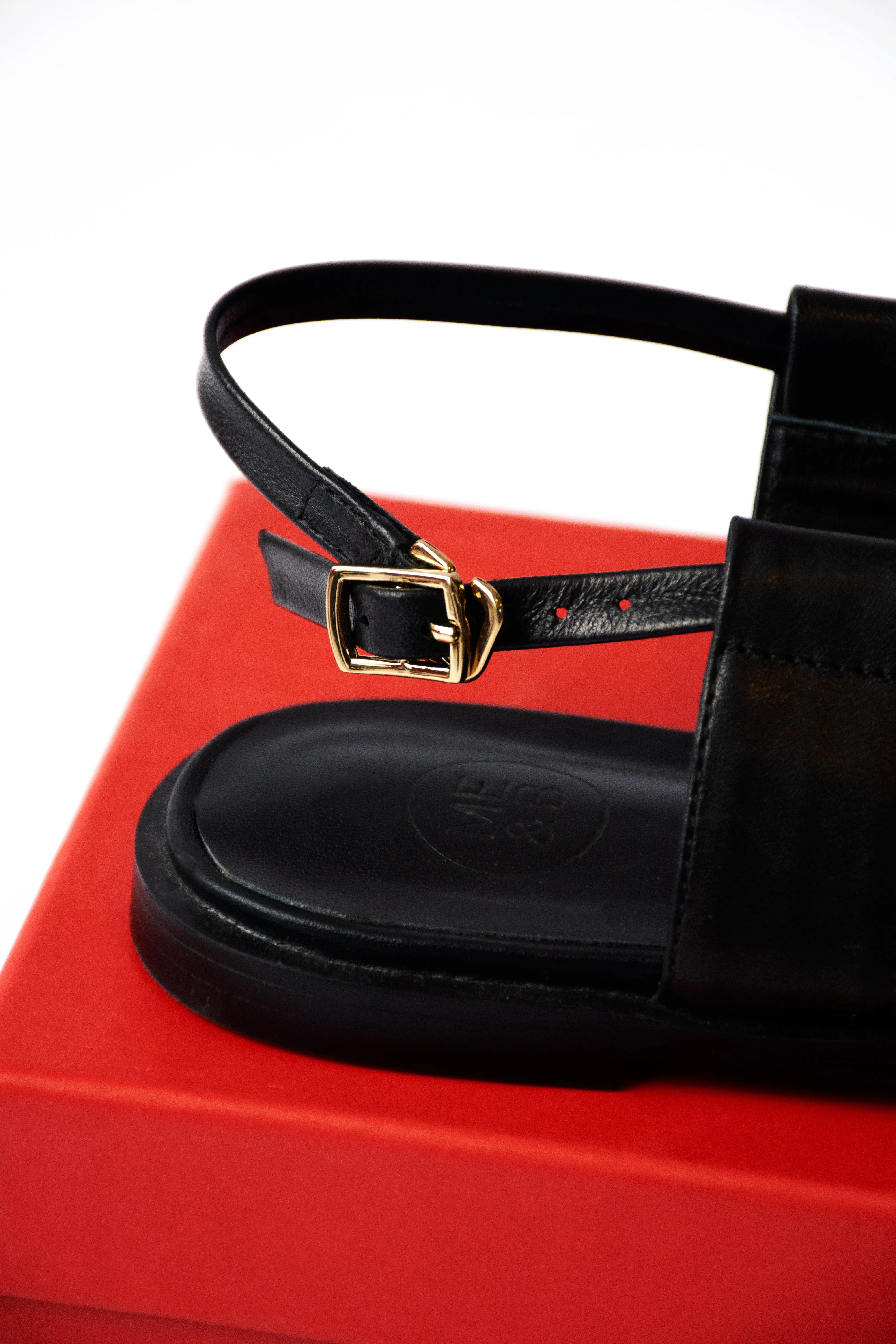 Luxe Cross Over Sandal in Black