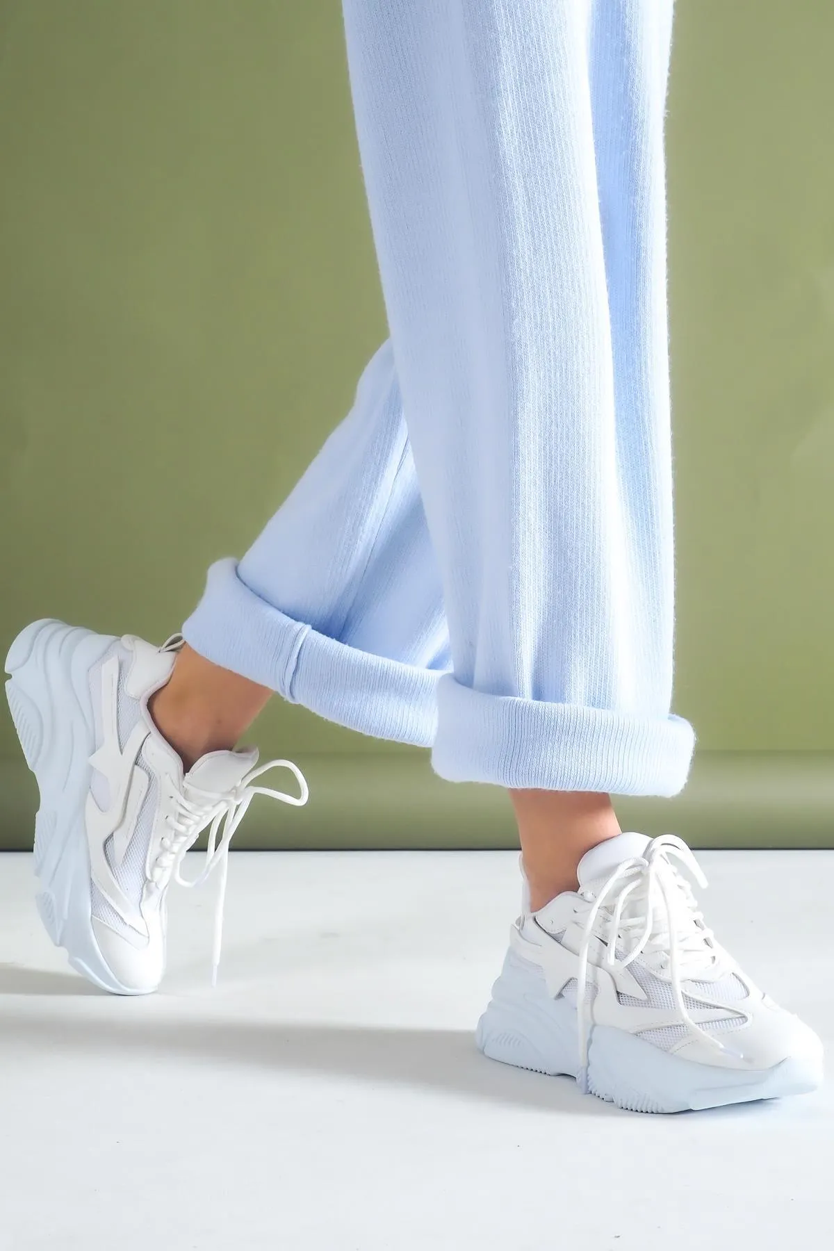 Women's white high-soled mesh detailed sneakers daily sports shoes